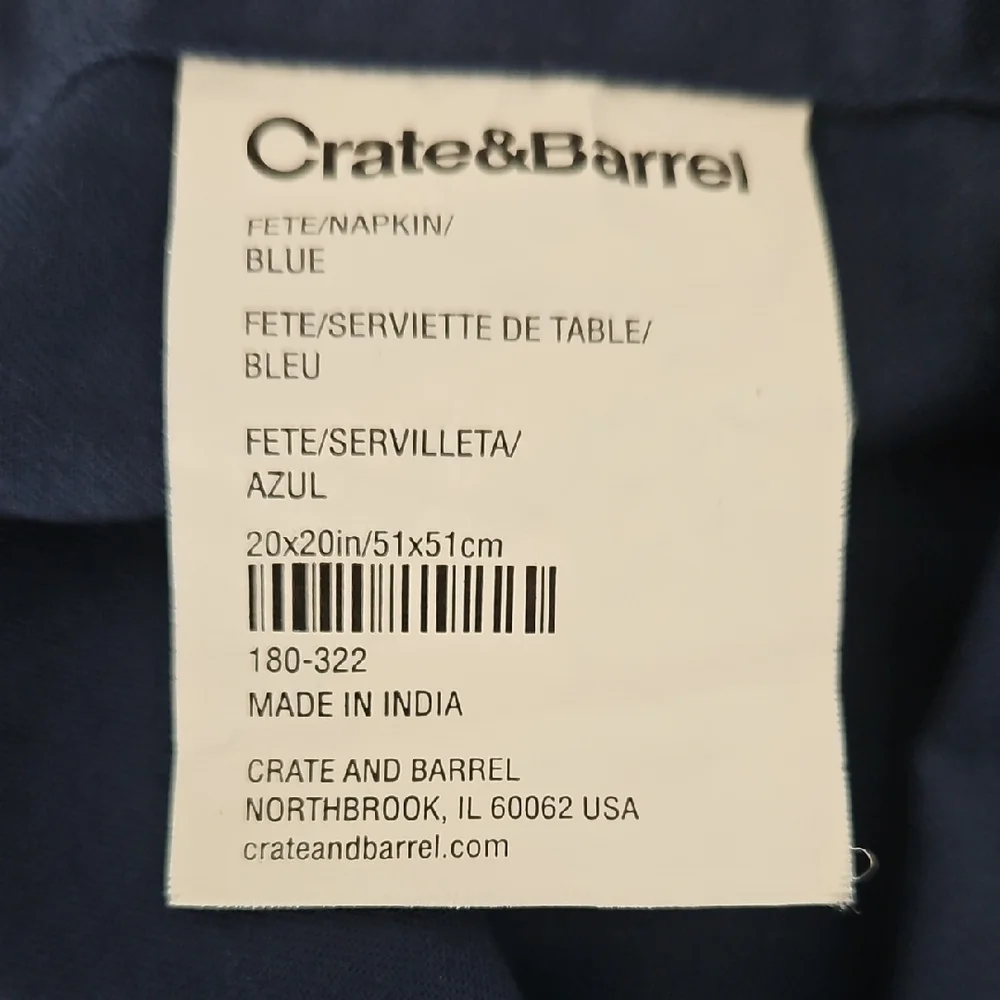 Crate&Barrel Navy Blue White Kiran Medallion Cotton Placemats (2) & Napkins (4)